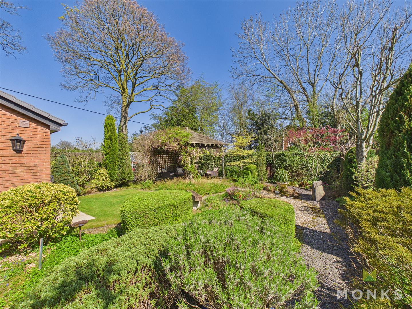 1 Firs Close, Oswestry, SY11 3LT For Sale